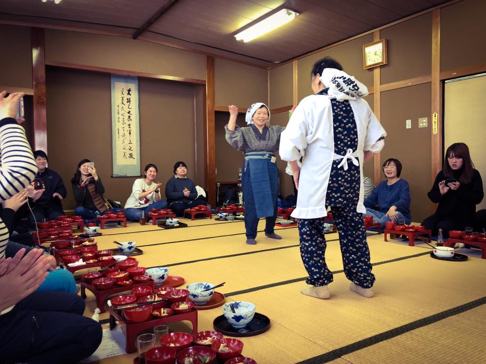 大地の芸術祭と北川フラム氏: また「棚田バンク」では私たちも毎年お客様や仲間たちと共に田植えをし、秋には「4D/GROUNDWORK米」収穫の喜びを分…